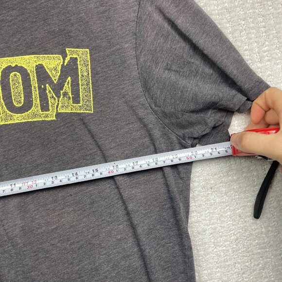 Y2K Volcom Stone Big Distressed Logo Skater Tee Adult Size L Modern Fit Read - Picture 9 of 16